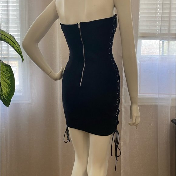 SOLD | 🔥SALE🔥 NWT Tie-up Strapless Adjustable Bodycon Mini Dress - Picture 4 of 13